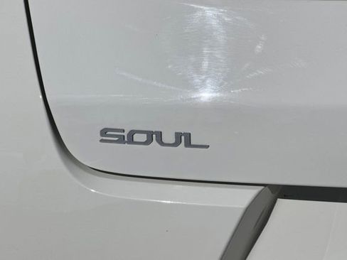 Used 2023 Kia Soul S image 34