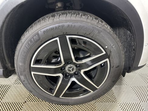 Used 2026 Mercedes-Benz GLC 300 4MATIC image 26