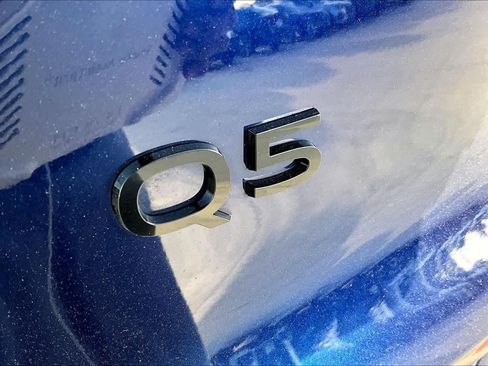 Used 2025 Audi Q5 Premium w/ Convenience Package AWD/4WD image 32