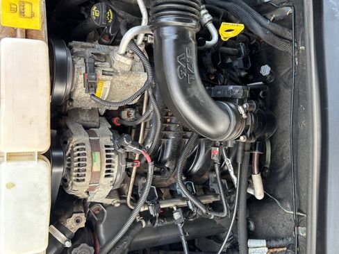 Used 2008 Jeep Liberty Sport w/ Popular Equipment Group AWD/4WD image 14