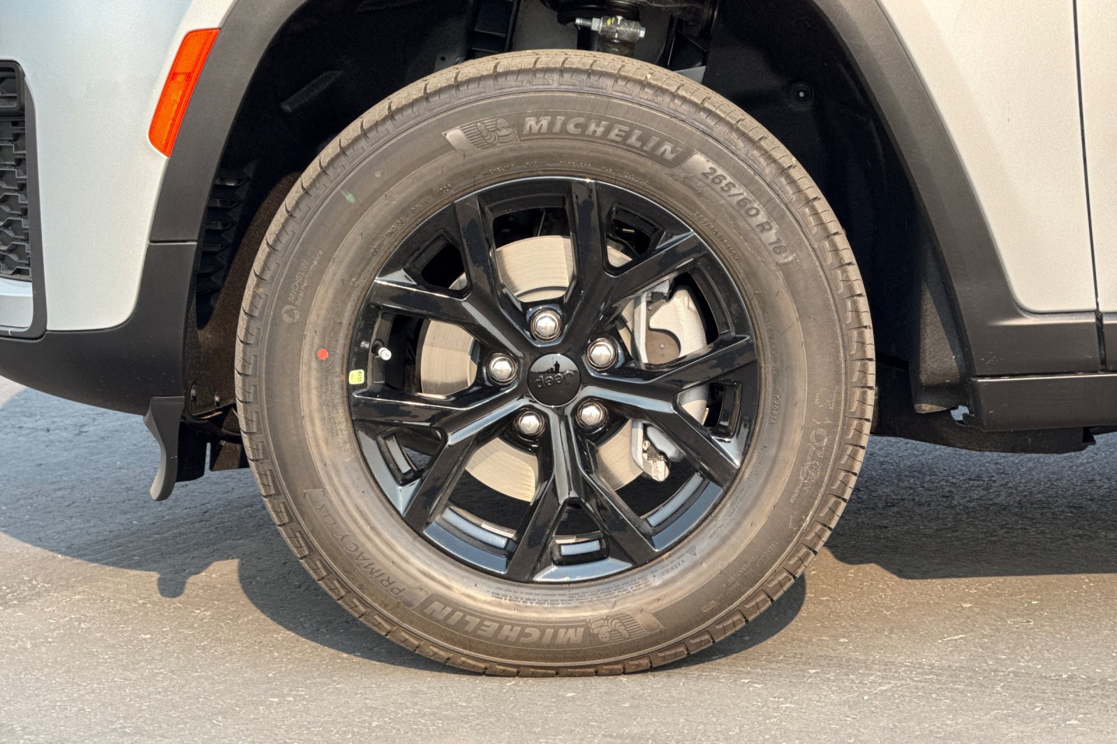 New 2026 Jeep Grand Cherokee Altitude AWD/4WD image 9