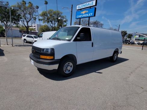 New 2026 Chevrolet Express 2500 Extended w/ Driver Convenience Package RWD image 4