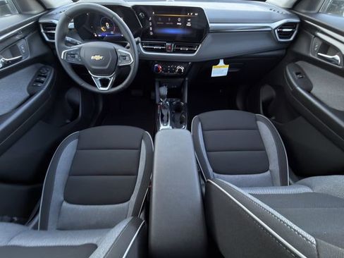 New 2026 Chevrolet TrailBlazer LT w/ LT Cold Weather Package FWD image 10