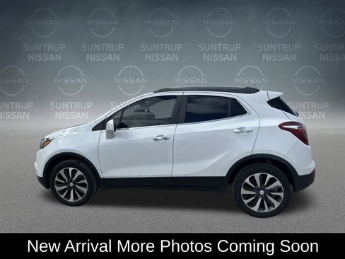 Used 2021 Buick Encore Preferred image 2