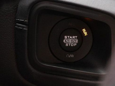 Used 2025 Jeep Wrangler Unlimited Sahara AWD/4WD image 14