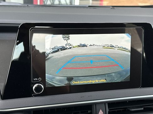 New 2026 Toyota Prius LE FWD image 19