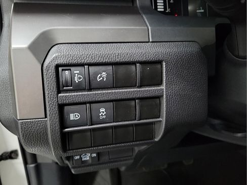 Certified 2024 Toyota Tacoma SR5 AWD/4WD image 13
