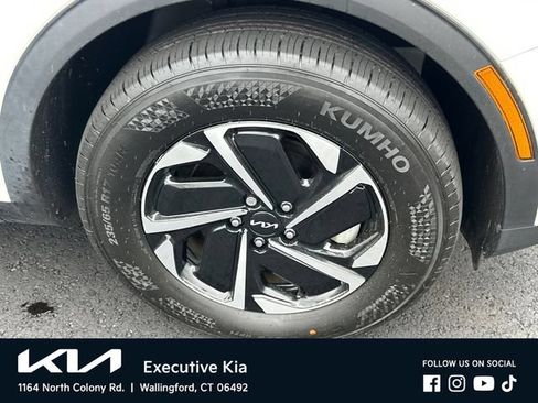 Used 2023 Kia Sportage LX AWD/4WD image 7