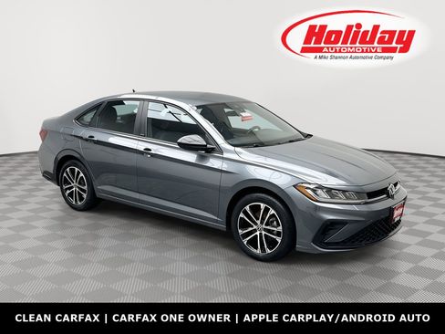 Used 2025 Volkswagen Jetta Sport image 1