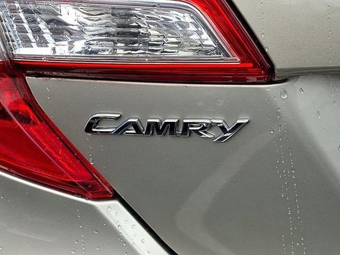 Used 2014 Toyota Camry L image 30