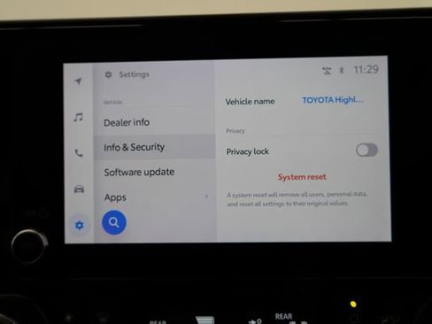 Used 2024 Toyota Highlander LE AWD/4WD image 48