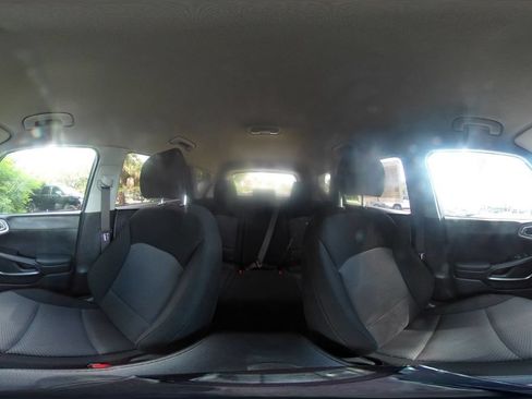 Used 2025 Kia Soul LX w/ LX Technology Package FWD image 40