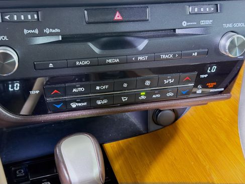 Used 2017 Lexus RX 350 FWD w/ Premium Package image 24