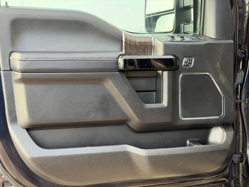 Used 2021 Ford F250 Lariat w/ Lariat Ultimate Package image 23