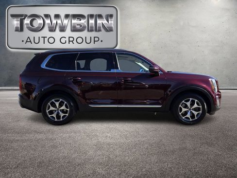 Used 2020 Kia Telluride EX w/ Towing Package FWD image 3