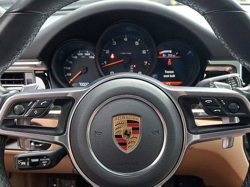 Certified 2021 Porsche Macan AWD/4WD image 23