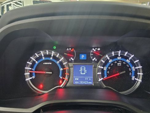 Used 2016 Toyota 4Runner Limited image 29