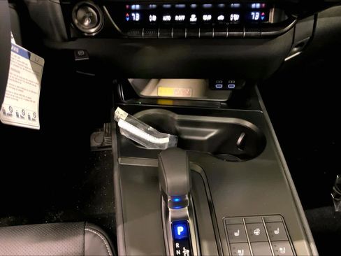 New 2025 Lexus UX 300h AWD image 19