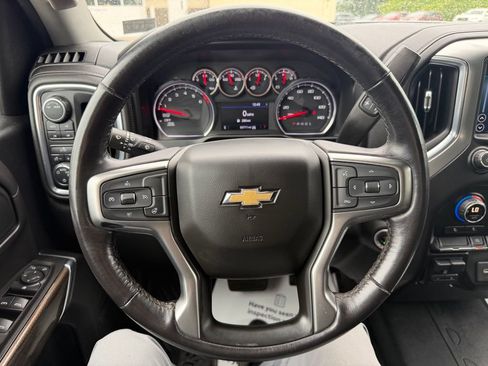Used 2021 Chevrolet Silverado 1500 LT AWD/4WD image 13