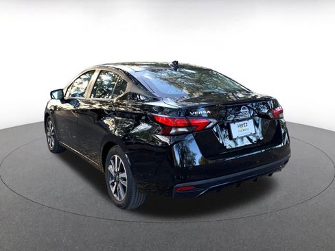 Used 2025 Nissan Versa SV image 5