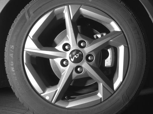 Used 2025 Kia K4 FWD image 13