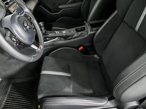 Used 2025 Toyota GR86 Premium w/ ALL Weather Mat Package (TMS) RWD image 16