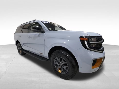 Used 2025 Ford Expedition Tremor AWD/4WD image 6