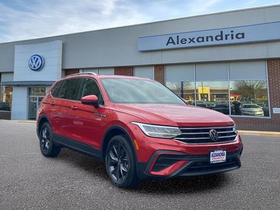 Certified 2023 Volkswagen Tiguan SE w/ Panoramic Sunroof Package