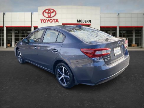 Used 2022 Subaru Impreza 2.0i Premium image 3