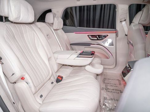 New 2026 Mercedes-Benz EQS 400 4MATIC SUV image 13