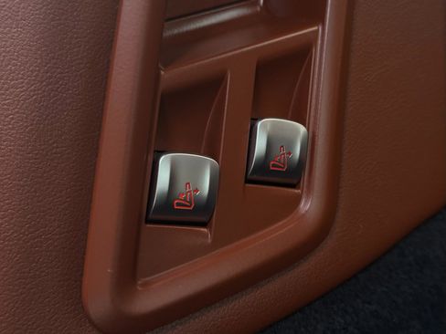 Used 2022 BMW X7 M50i image 60