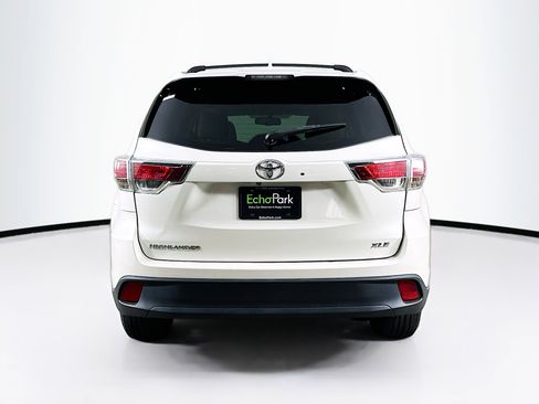 Used 2016 Toyota Highlander XLE image 7
