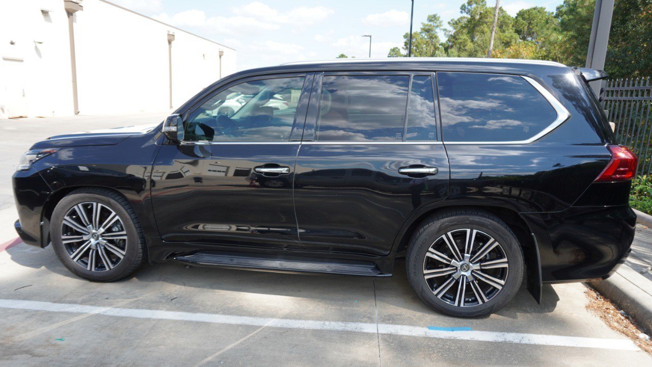 Used 2021 Lexus LX 570 4WD w/ Luxury Package image 6
