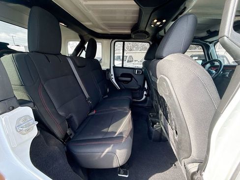 Used 2021 Jeep Wrangler Unlimited Rubicon AWD/4WD image 30