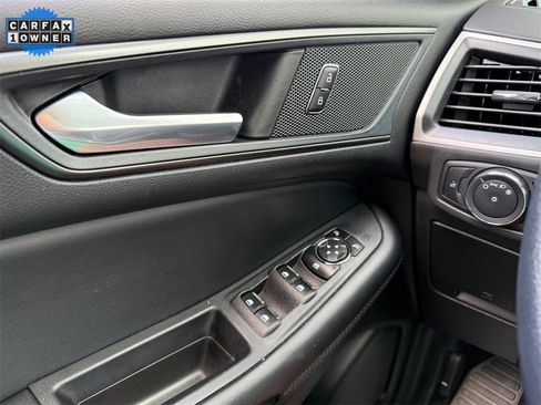 Used 2022 Ford Edge SE w/ Black Appearance Package image 16