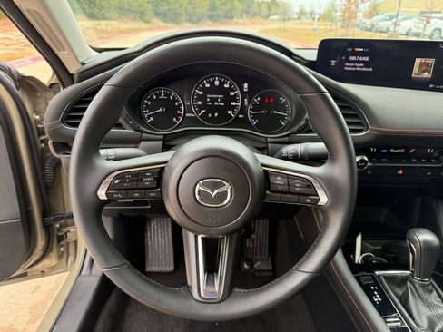 Used 2025 MAZDA MAZDA3 s image 15