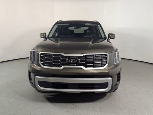 Used 2023 Kia Telluride S AWD/4WD image 2
