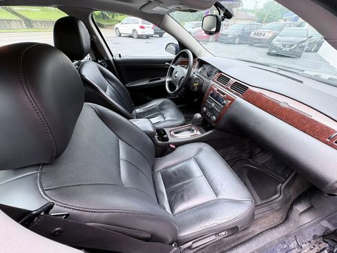 Used 2011 Chevrolet Impala LT w/ Luxury Edition Package FWD image 20
