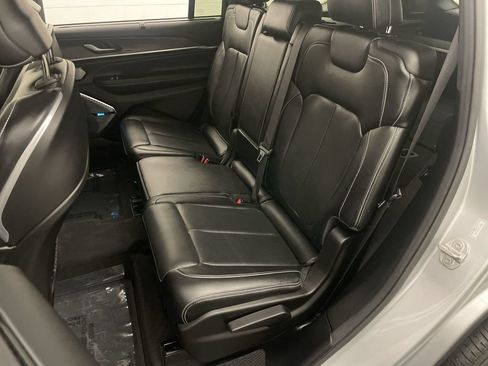 Used 2021 Jeep Grand Cherokee L Overland w/ Advanced Protech Group III AWD/4WD image 20