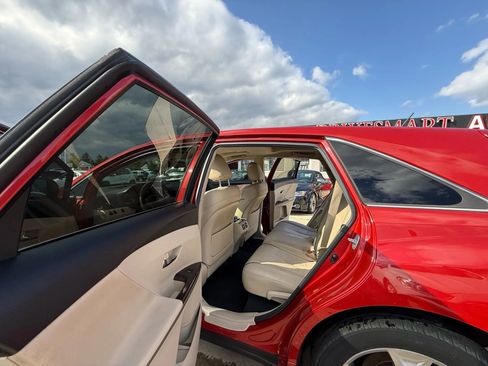 Used 2011 Toyota Venza AWD image 12