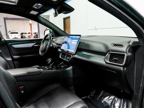 Used 2023 VinFast VF 8 Plus AWD/4WD image 15