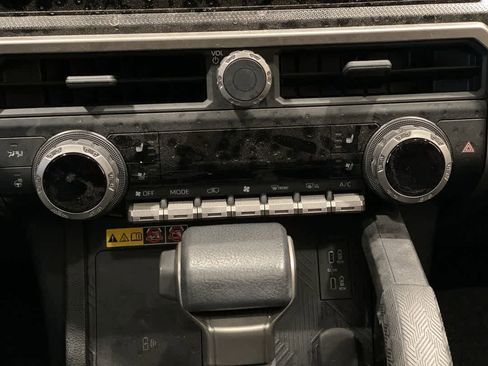 Used 2025 Toyota 4Runner Limited image 20