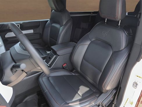 Used 2025 Ford Bronco Stroppe Edition image 7