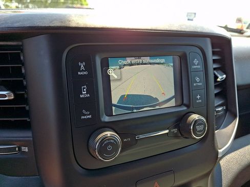 Used 2022 RAM 1500 Big Horn AWD/4WD image 16