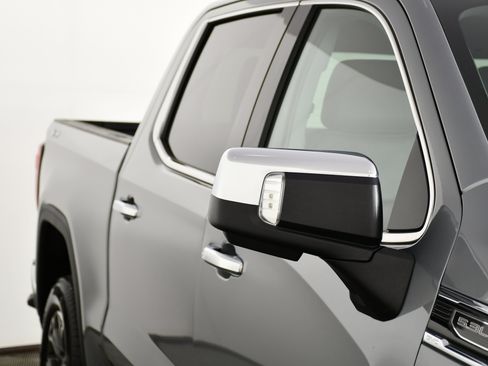 Used 2025 GMC Sierra 1500 SLT image 14