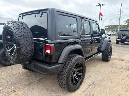 Used 2021 Jeep Wrangler Unlimited Sport AWD/4WD image 6