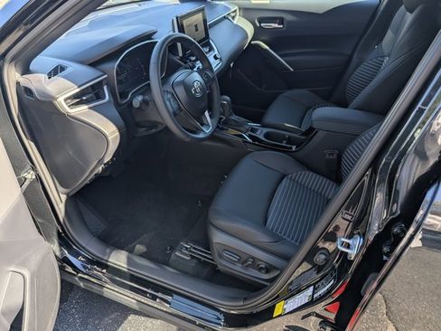 Used 2025 Toyota Corolla Cross AWD Hybrid image 9