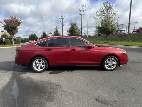 Used 2024 Honda Accord LX image 11