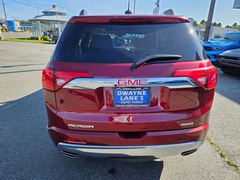 Used 2017 GMC Acadia Denali w/ Technology Package AWD/4WD image 4
