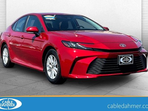 Used 2025 Toyota Camry LE FWD image 1